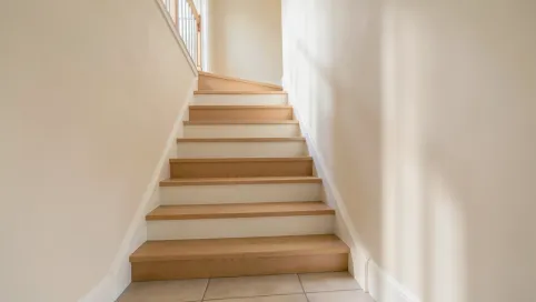 jaki kolor na klatkę schodową w domu